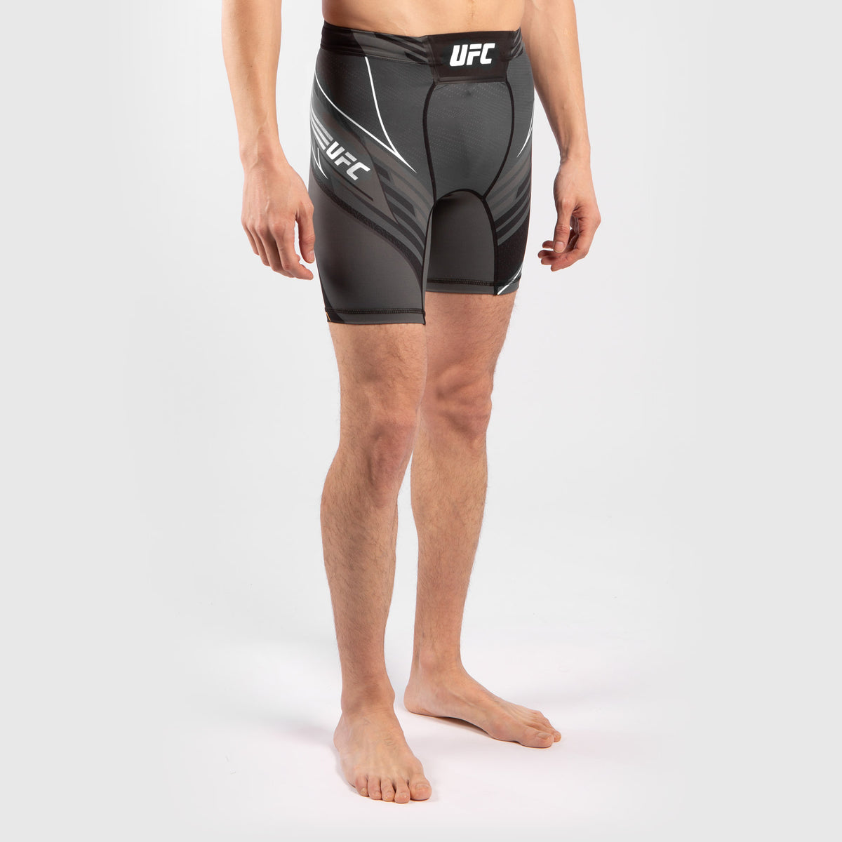 Venum UFC Authentic Fight Night メンズ コンプレッションショーツ – ブラック