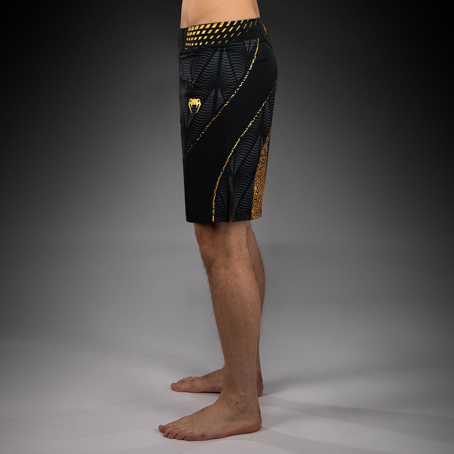 UFC Zenith by Venum Authentic Fight Night ロングフィットファイトショーツ メンズ - チャンピオン