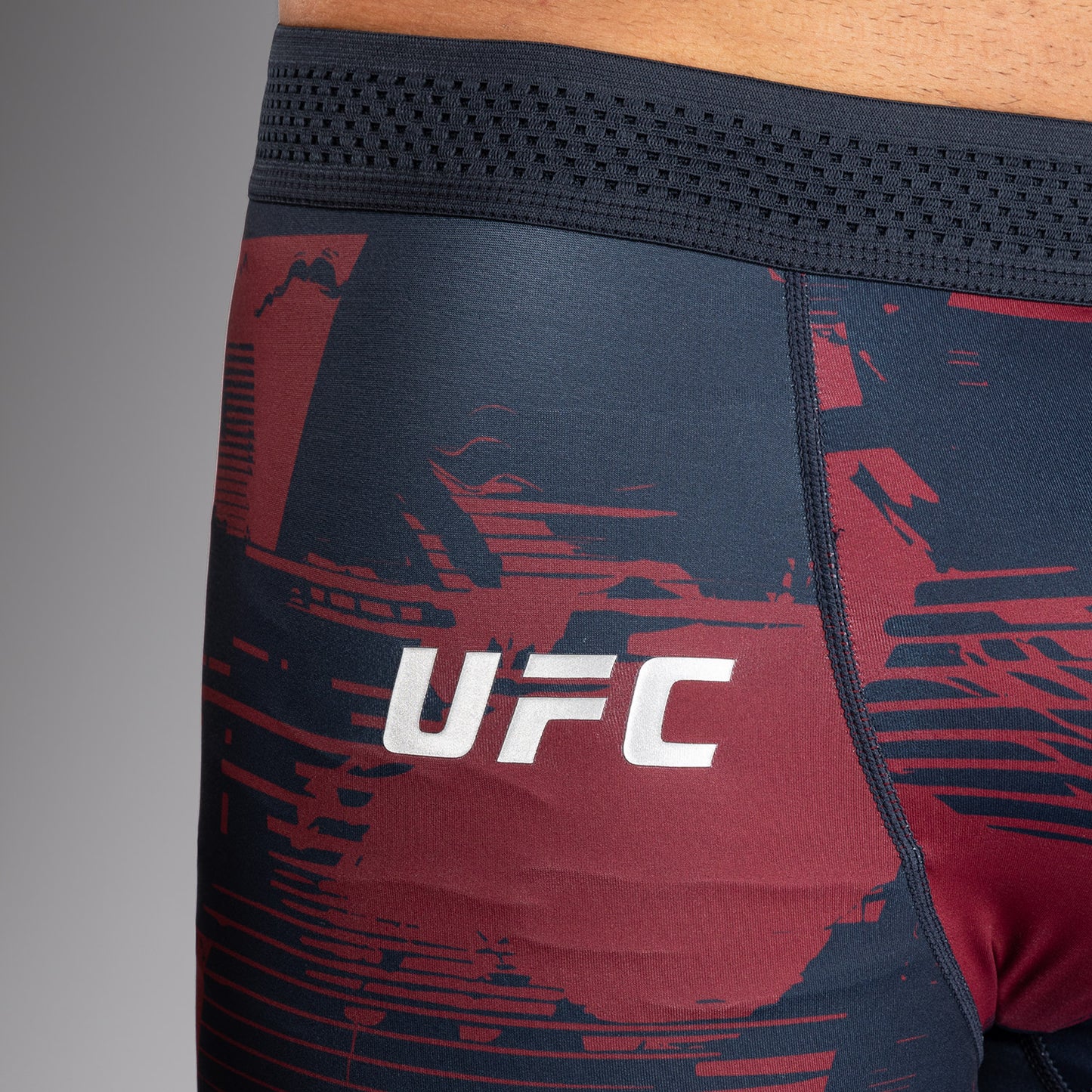 UFC Zenith by Venum Authentic Fight Week パフォーマンスヴァレトゥードショーツ メンズ - ネイビーブルー/バーガンディ/シルバー