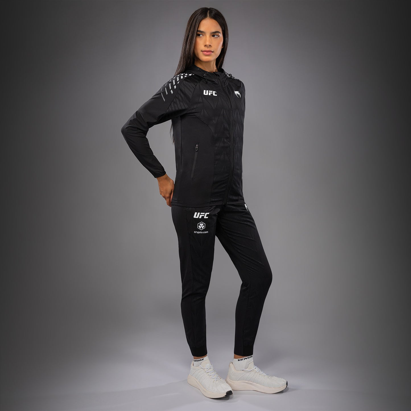 UFC Zenith by Venum Authentic Fight Night ウォークアウトパーカー レディース - ブラック