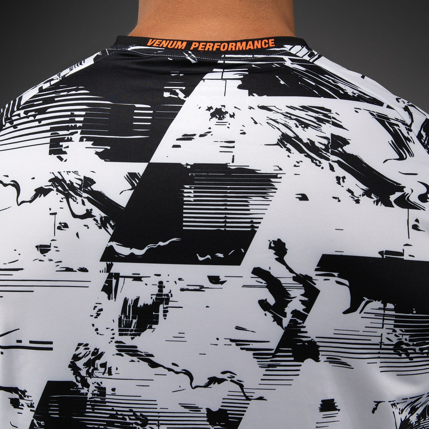 UFC Zenith by Venum Authentic Fight Week パフォーマンス半袖Tシャツ メンズ - ホワイト