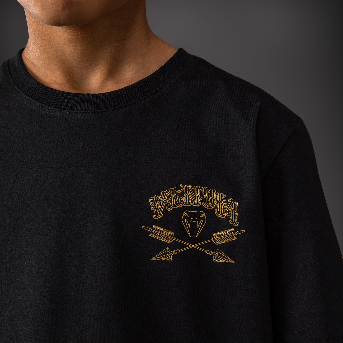 Venum Wolf Atak キッズ用 Tシャツ – ブラック/グレー