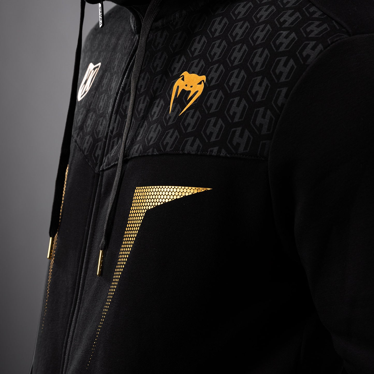 FK x Venum Hexagone MMA フーデッド・ジャケット - ブラック/ゴールド