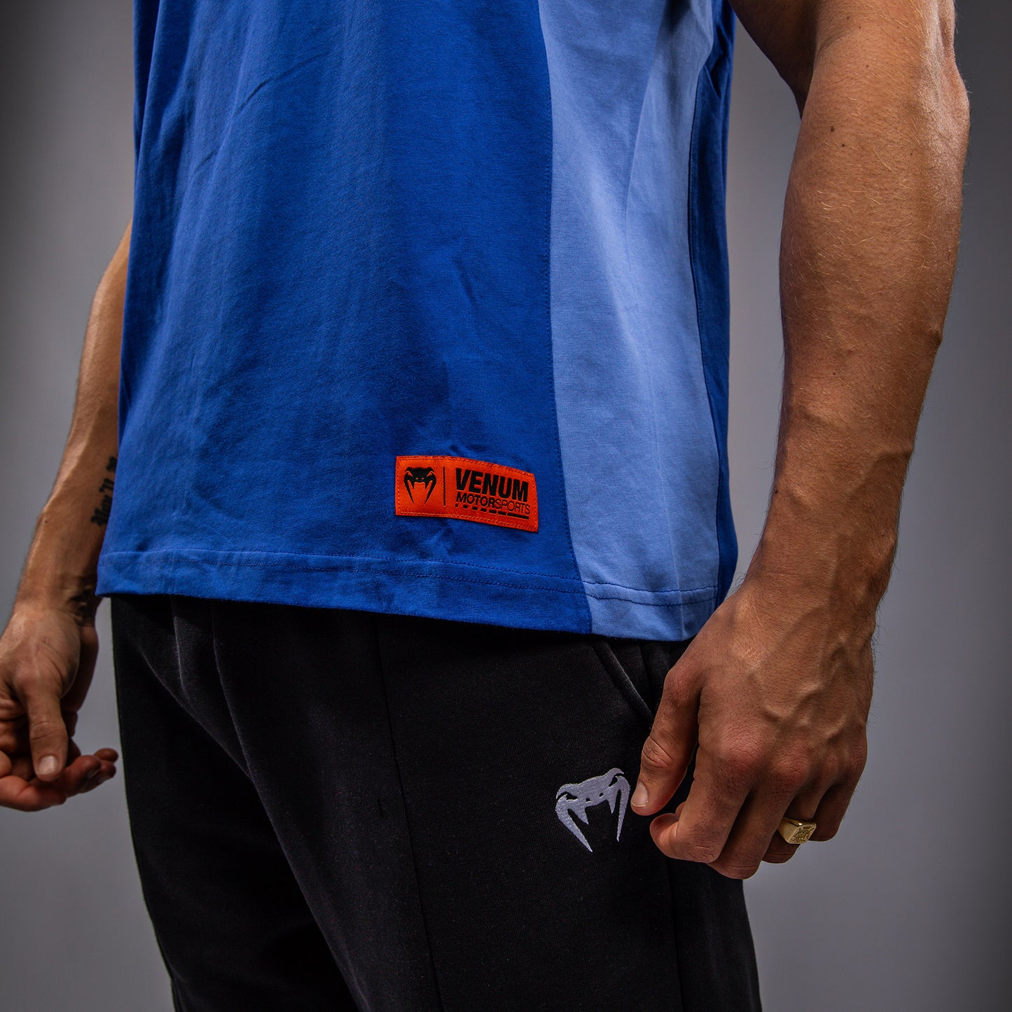 Venum Motorsport - ロイヤルブルー Tシャツ