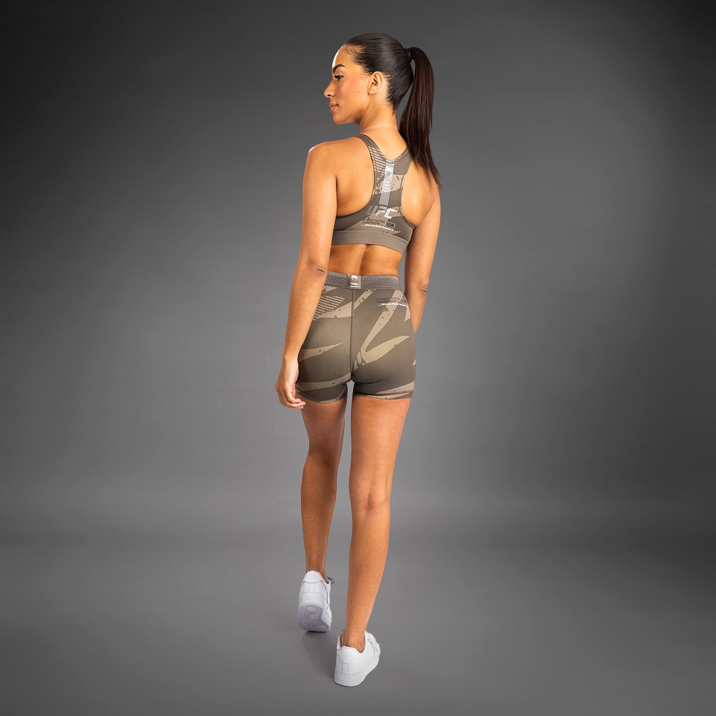 UFC Adrenaline By Venum Fight Week - 女性のバレトゥードショート - Desert Camo