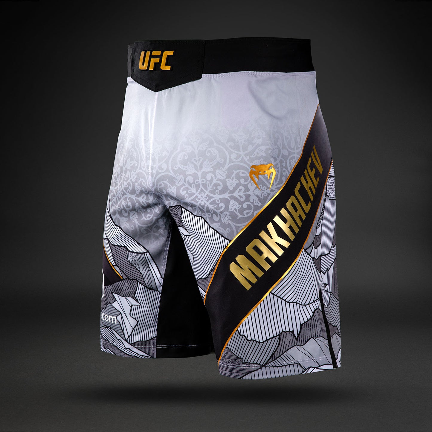UFC Unrivaled by Venum Islam Makhachev メンズファイトショーツ - ホワイト/ブラック
