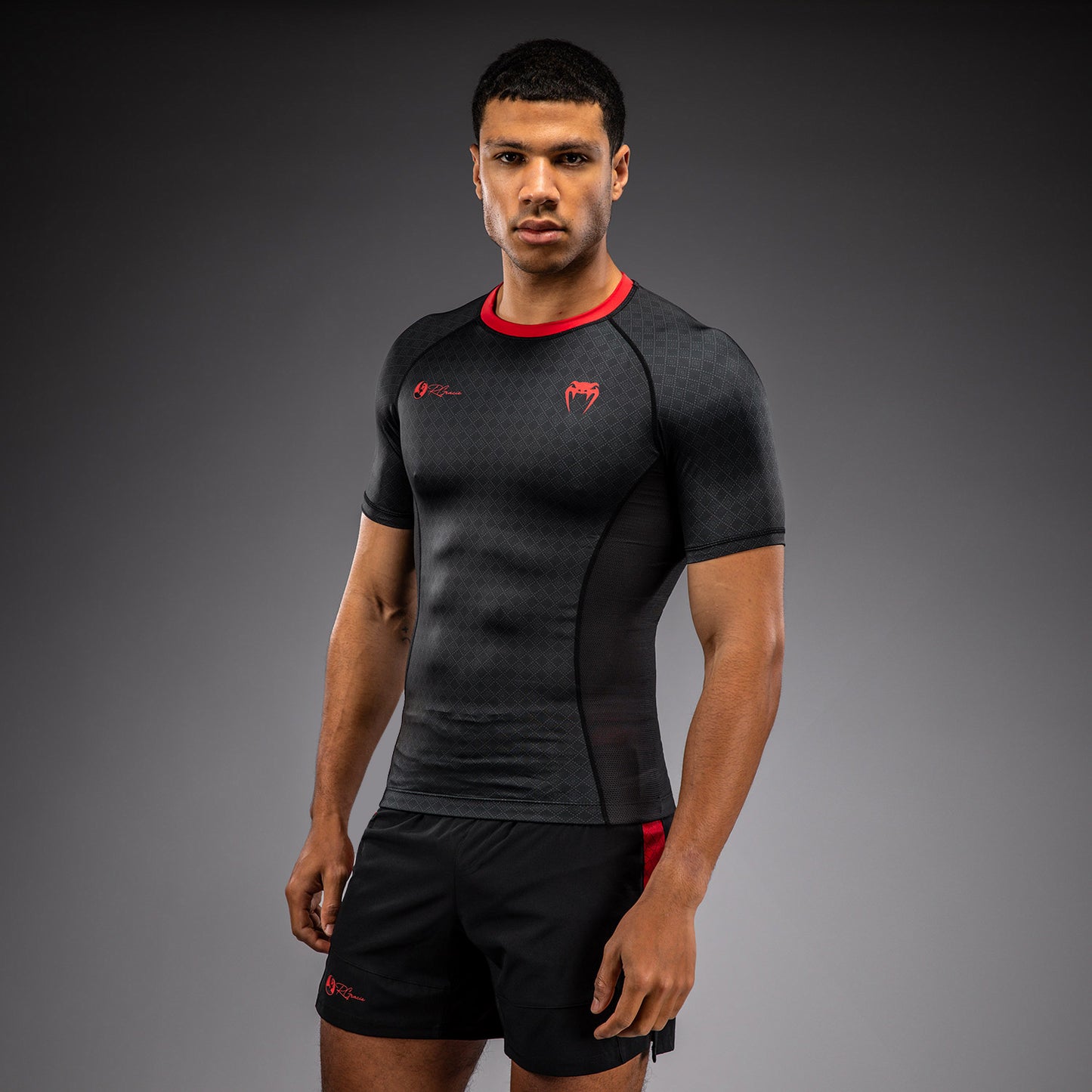 Venum x Roger Gracie Signature 半袖ラッシュガード - ブラック/レッド