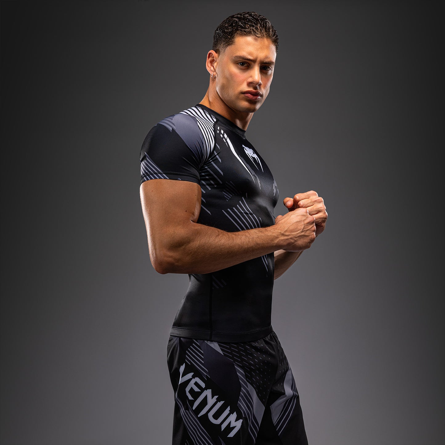 Venum No-Gi 6.0 半袖ラッシュガード ブラック/ホワイト