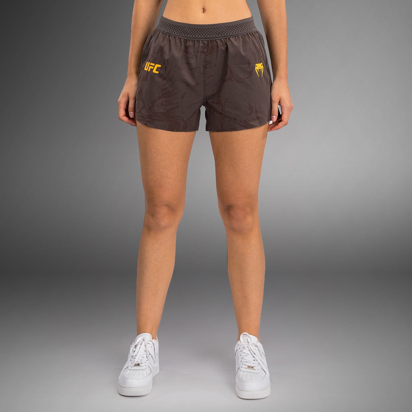 UFC Fusion by Venum Fight Week パフォーマンスショーツ（女性用） - アーセンブラウン