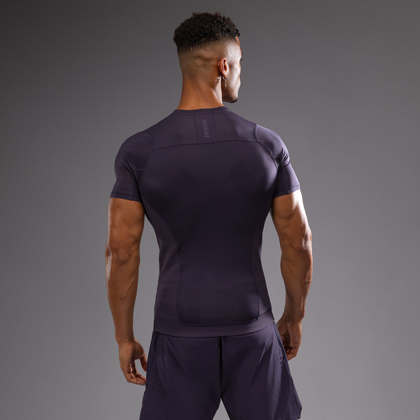 Venum G-Fit Air 半袖ラッシュガード メンズ - ディープパープル