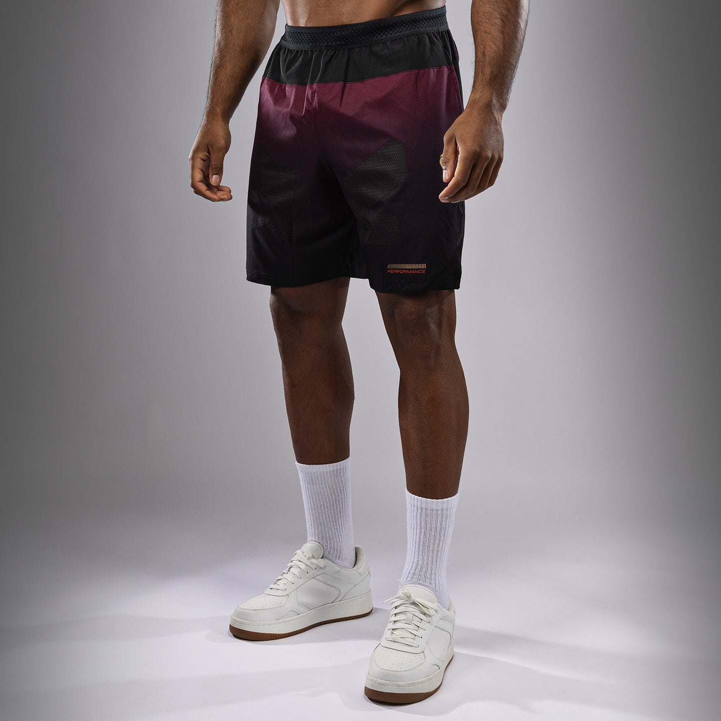 Venum Tactical XT メンズ・トレーニングショーツ - ブラック／バーガンディ／ゴールド