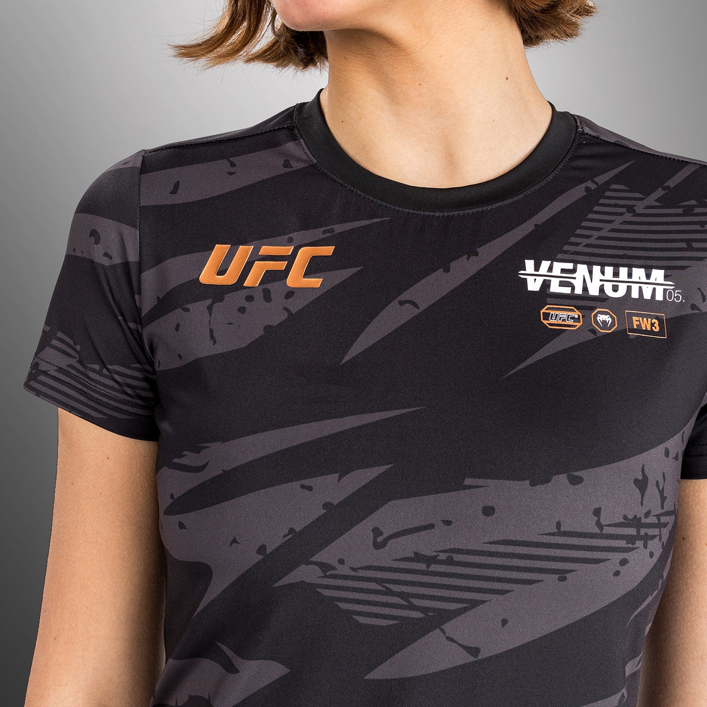 UFC Adrenaline By Venum Fight Week 女性用ドライテックTシャツ - Urban Camo