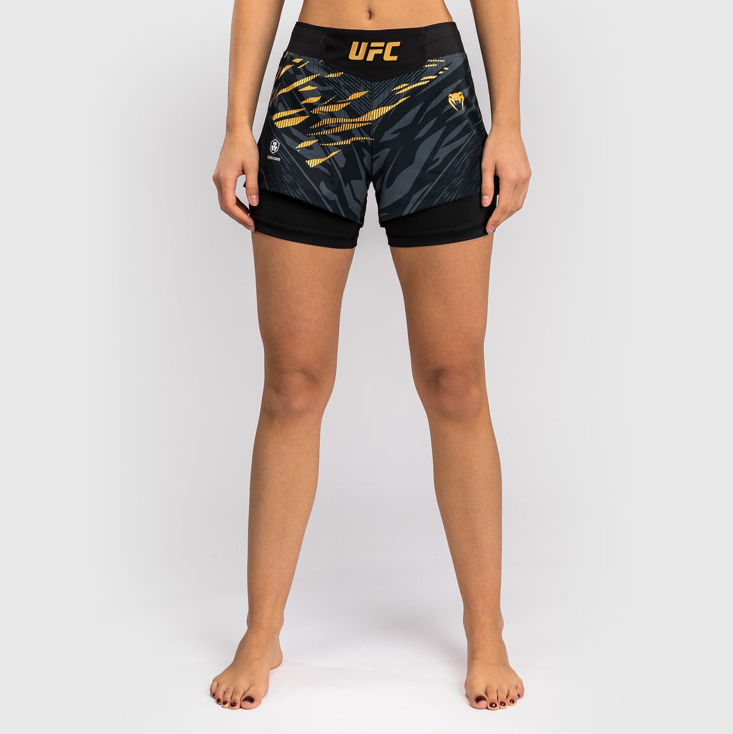 UFC Fusion by Venum Authentic Fight Night レスリングショーツ（女性用） - チャンピオン