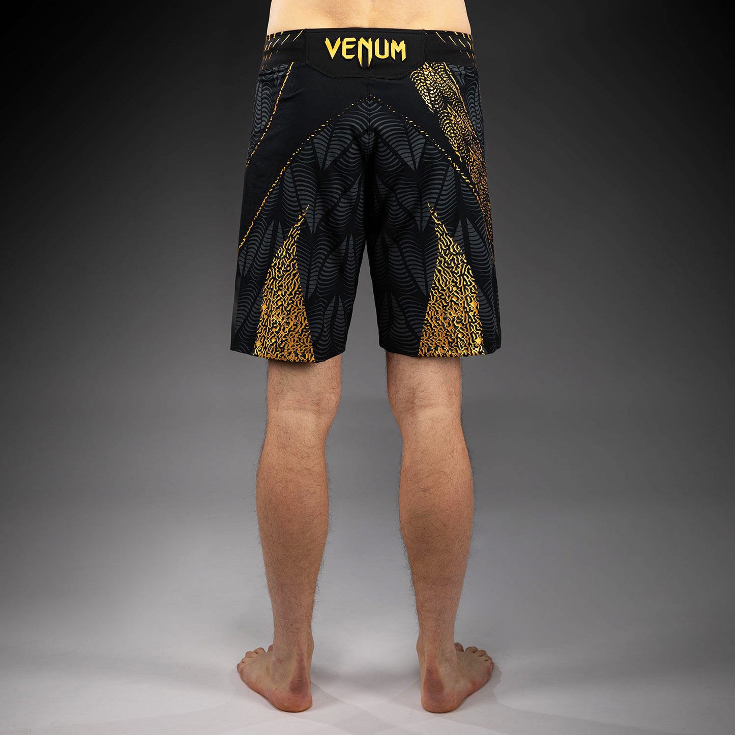 UFC Zenith by Venum Authentic Fight Night ロングフィットファイトショーツ メンズ - チャンピオン