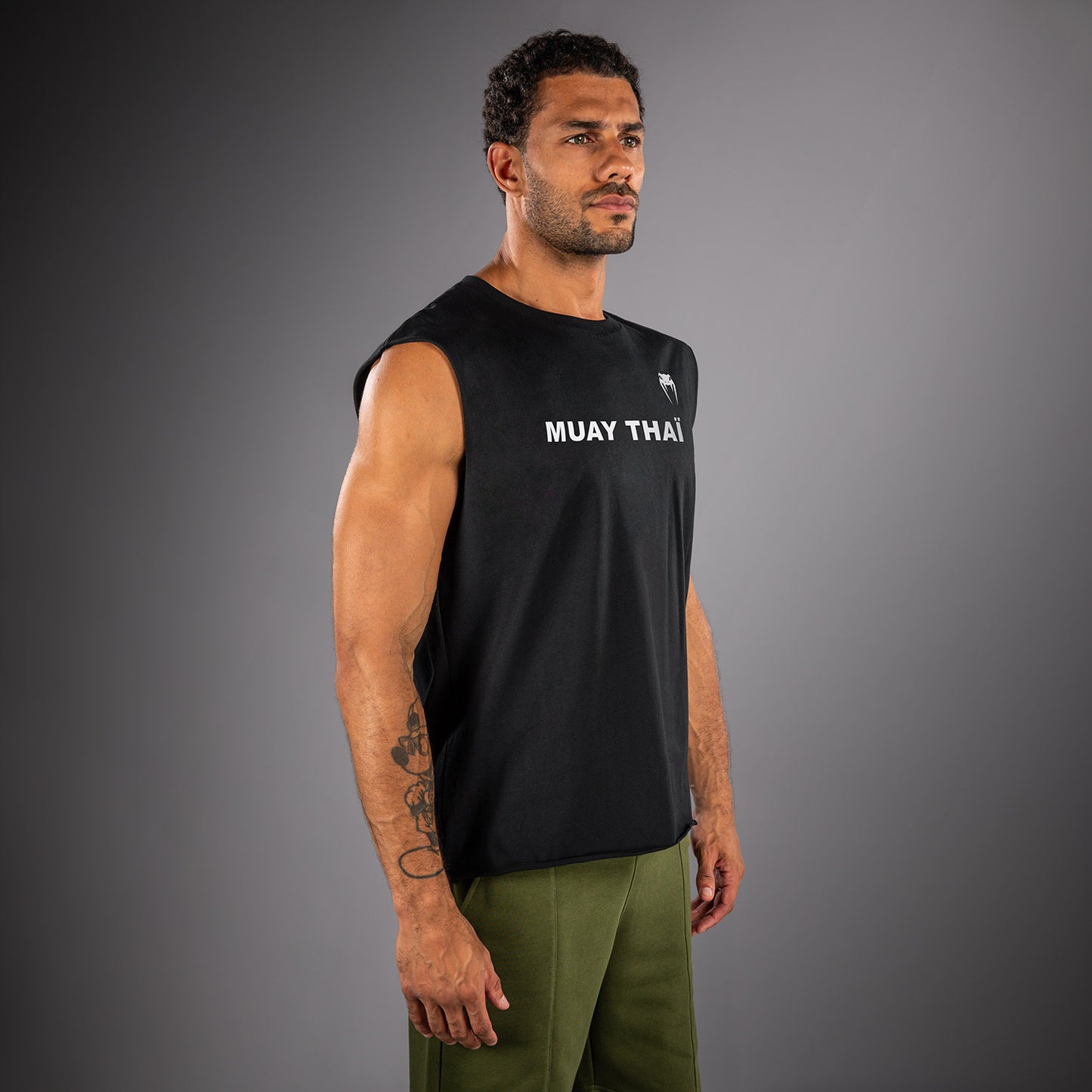 Venum Muay Thai VT ドライテックTシャツ – ブラック