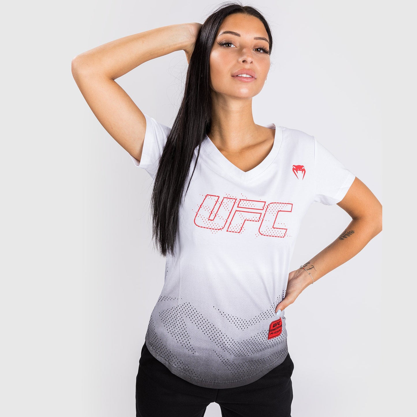 UFC VENUM本格的なファイトウィークウィメンズ半袖Tシャツ - 白い