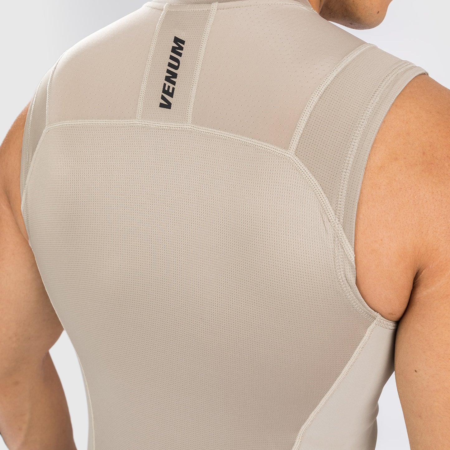 Venum G-Fit エア ラッシュガード ノースリーブ - サンド