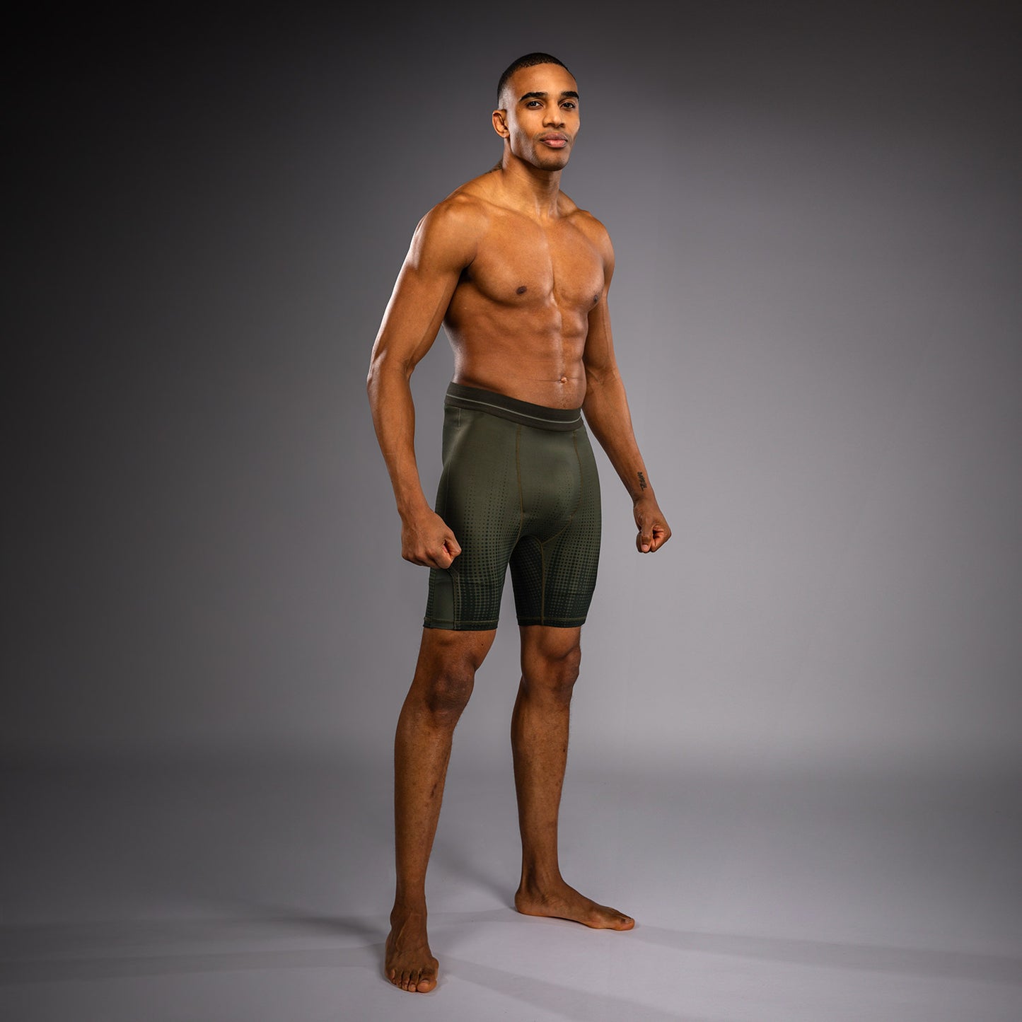 Venum Stealth Vale Tudo コンプレッションショーツ – カーキ/ダークグリーン