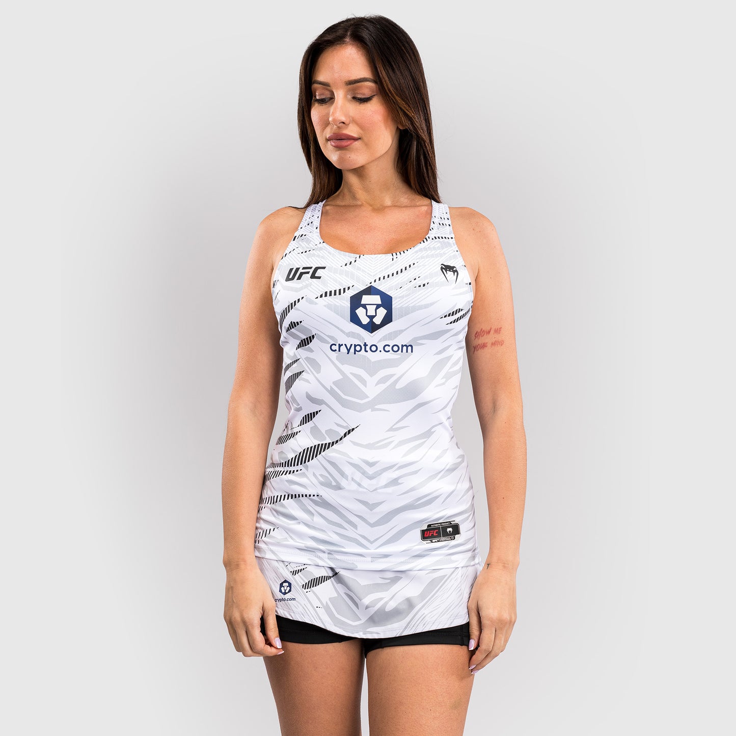 UFC Fusion by Venum Authentic Fight Night インテグレーテッドスポーツブラ（女性用） - ホワイト