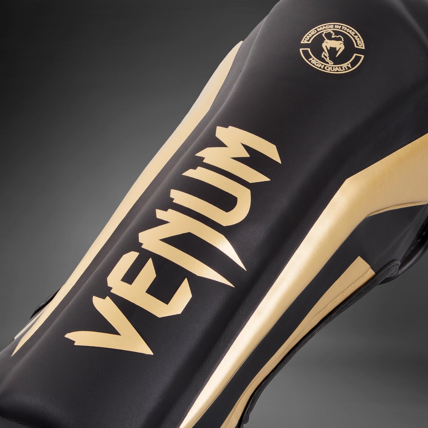 Venum Elite Standup シンガード：ブラック／ゴールド
