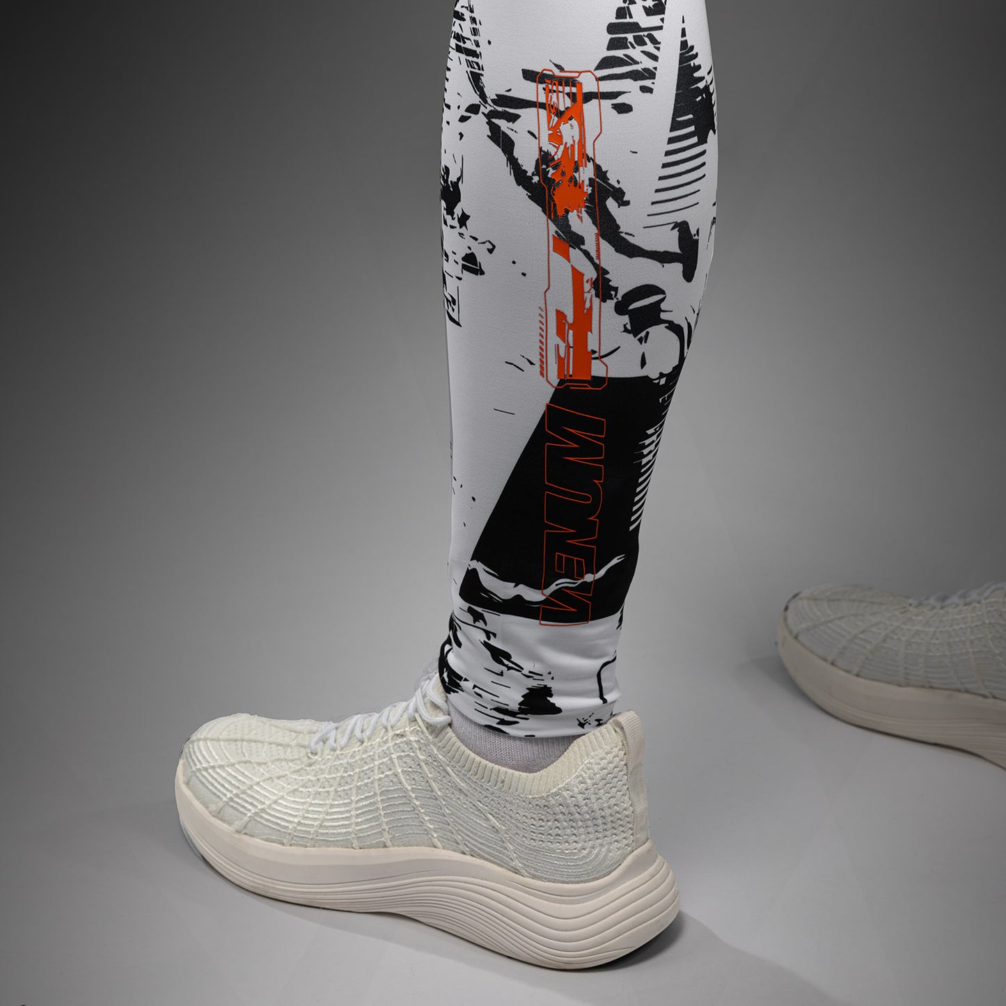 UFC Zenith by Venum Authentic Fight Week レディース ホワイト レギンス