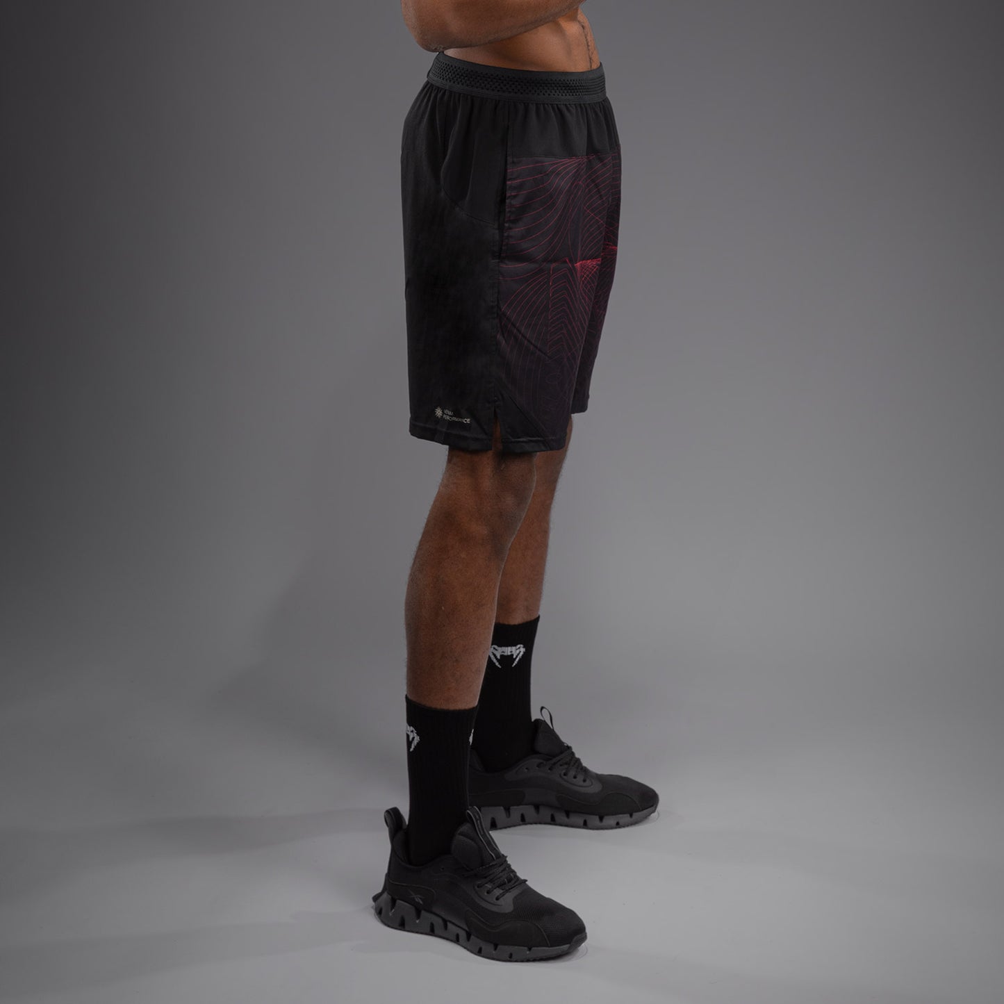 Venum G-Fit Air トレーニングショーツ メンズ - ディープブラック/ファイヤーレッド