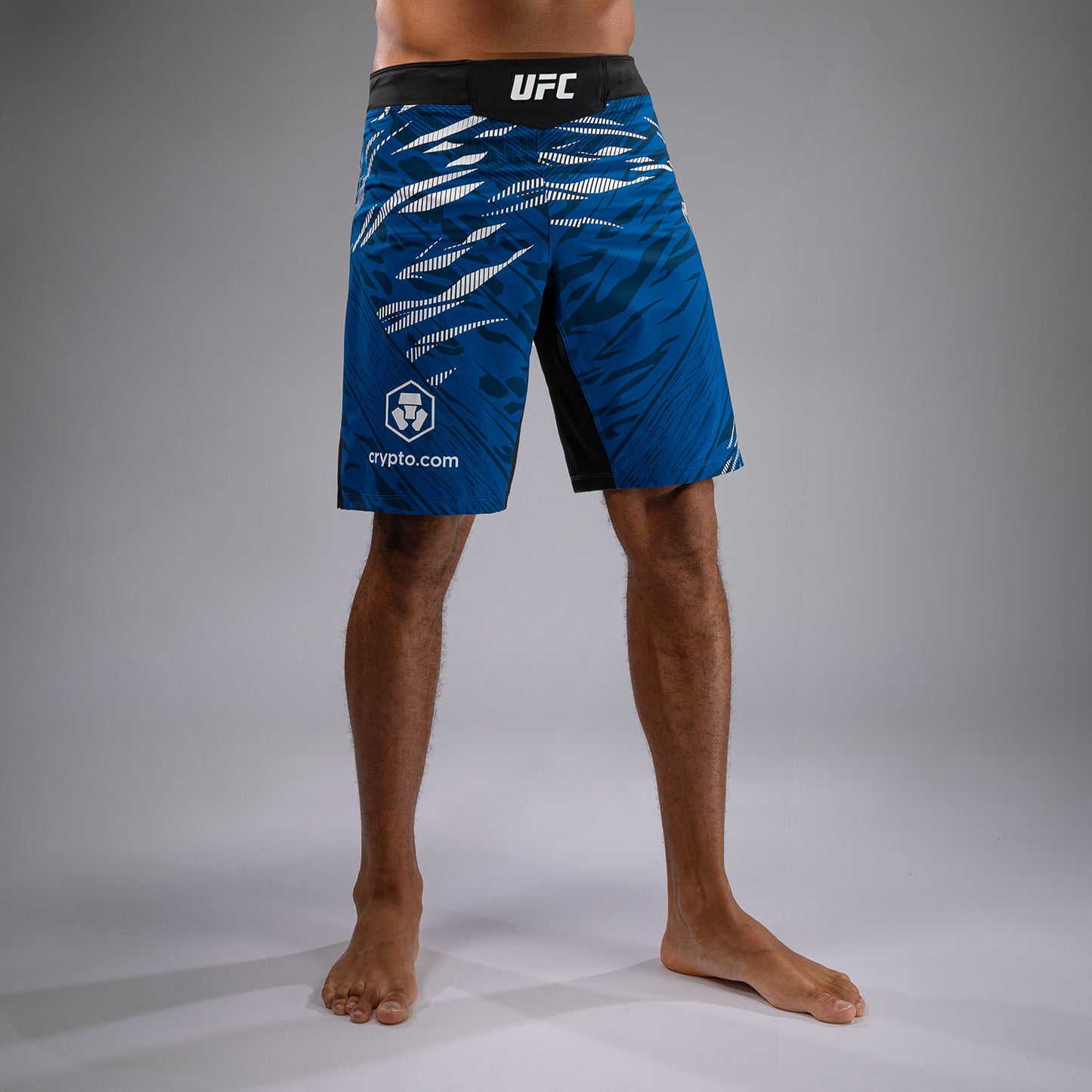 UFC Fusion by Venum Authentic Fight Night レスリングショーツ（男性用、フィットラルゴ） - ブルー