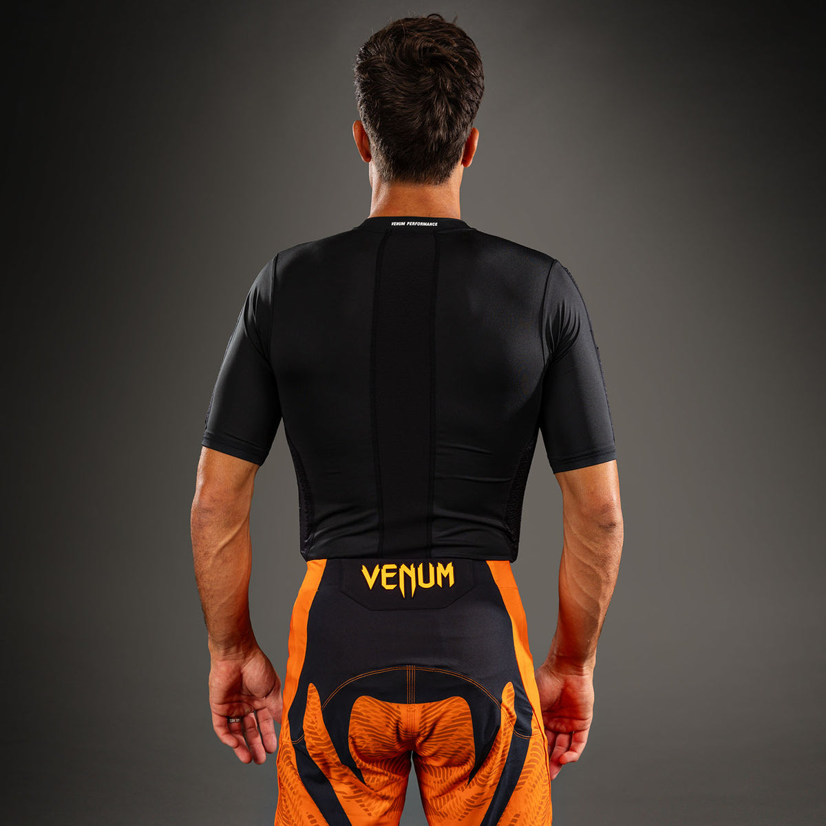 Venum MX Basics プロテクションTシャツ - ブラック/ホワイト
