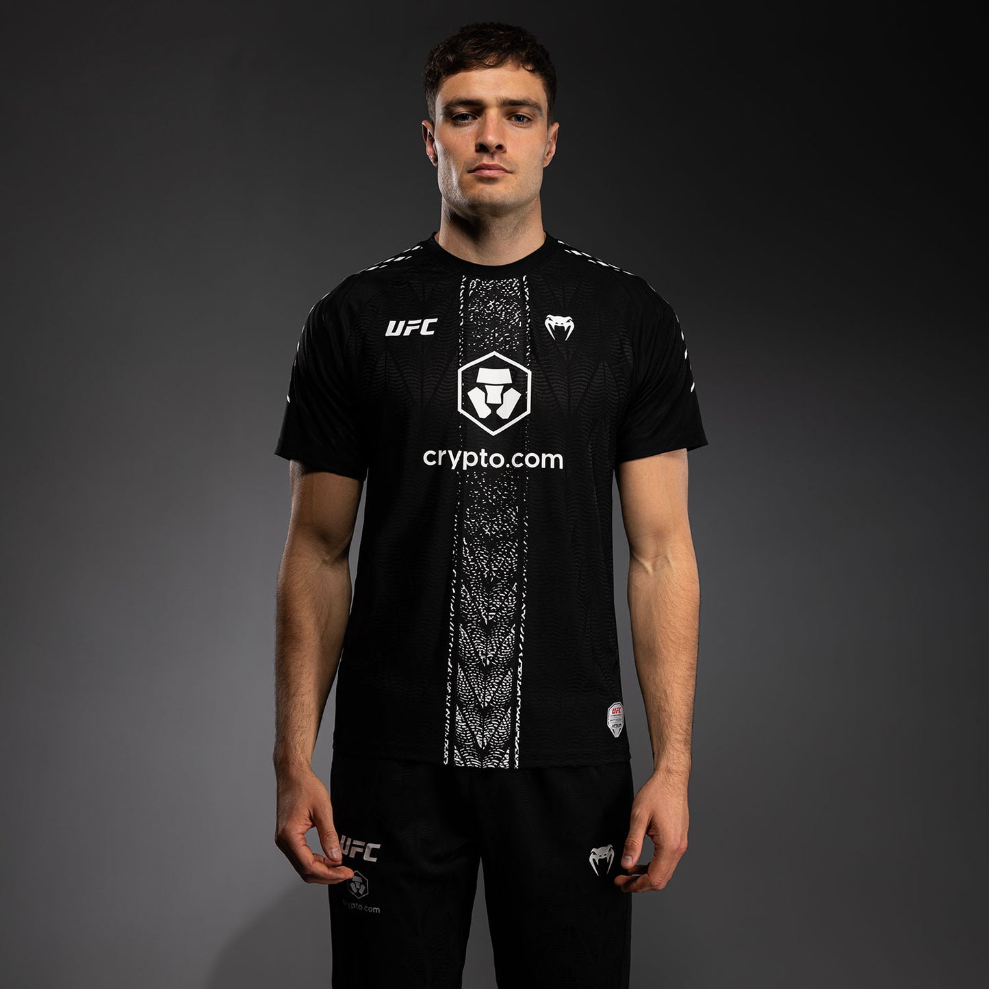 UFC Zenith by Venum Authentic Fight Night ウォークアウトジャージ オフィシャル メンズ - ブラック