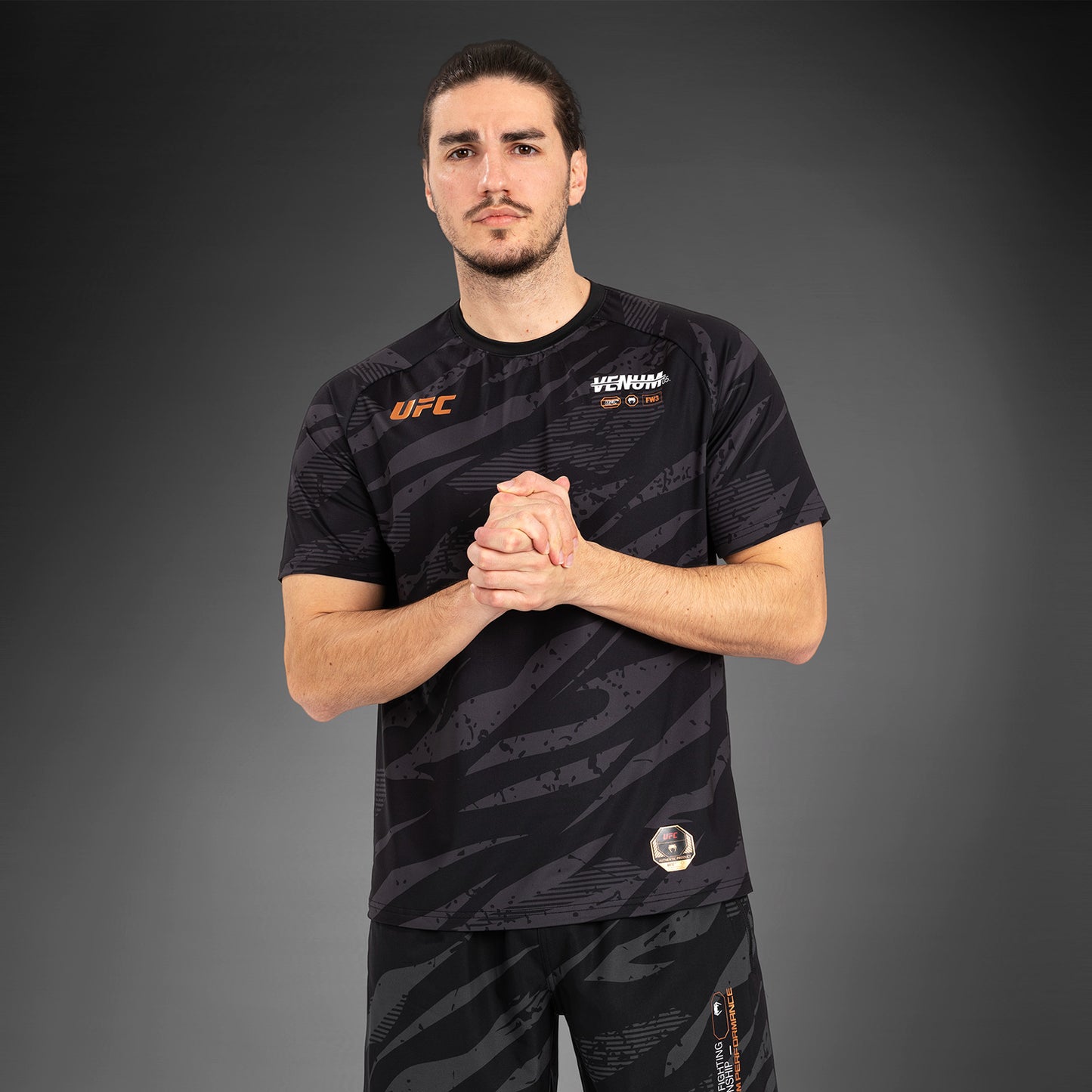 UFC Adrenaline By Venum Fight Week メンズ・ドライ・テックTシャツ - Urban Camo