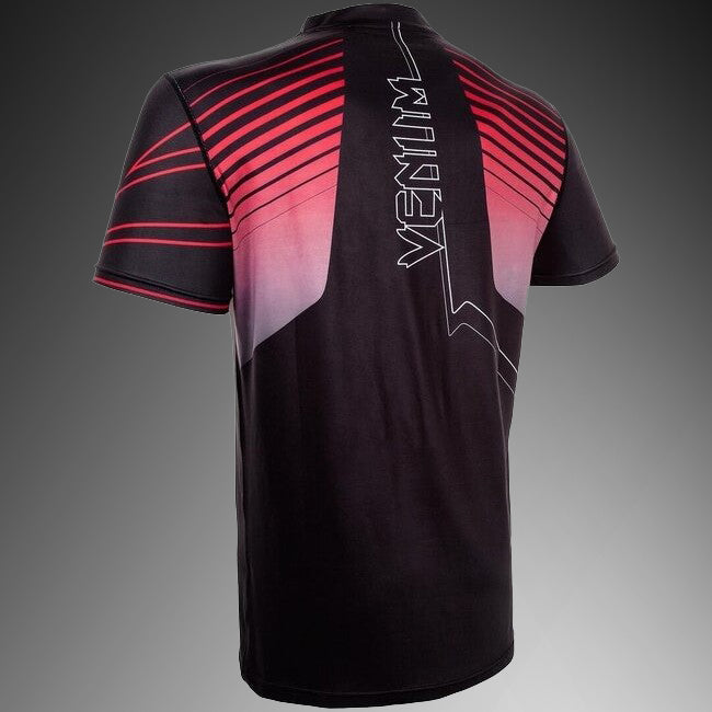 Venum Sharp 3.0 ドライテックTシャツ – ブラック/レッド