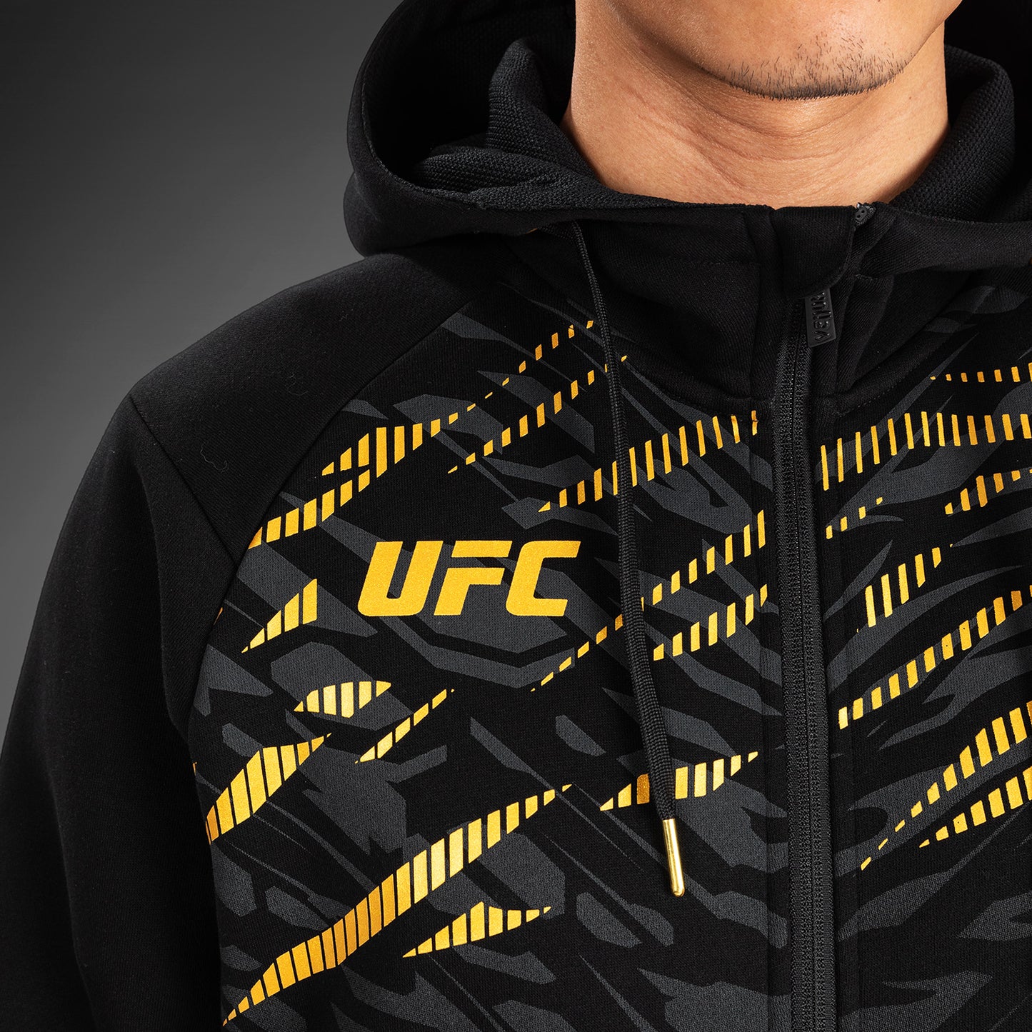 UFC Fusion by Venum Replica ジップ付きスウェットシャツ（男性用） - チャンピオン