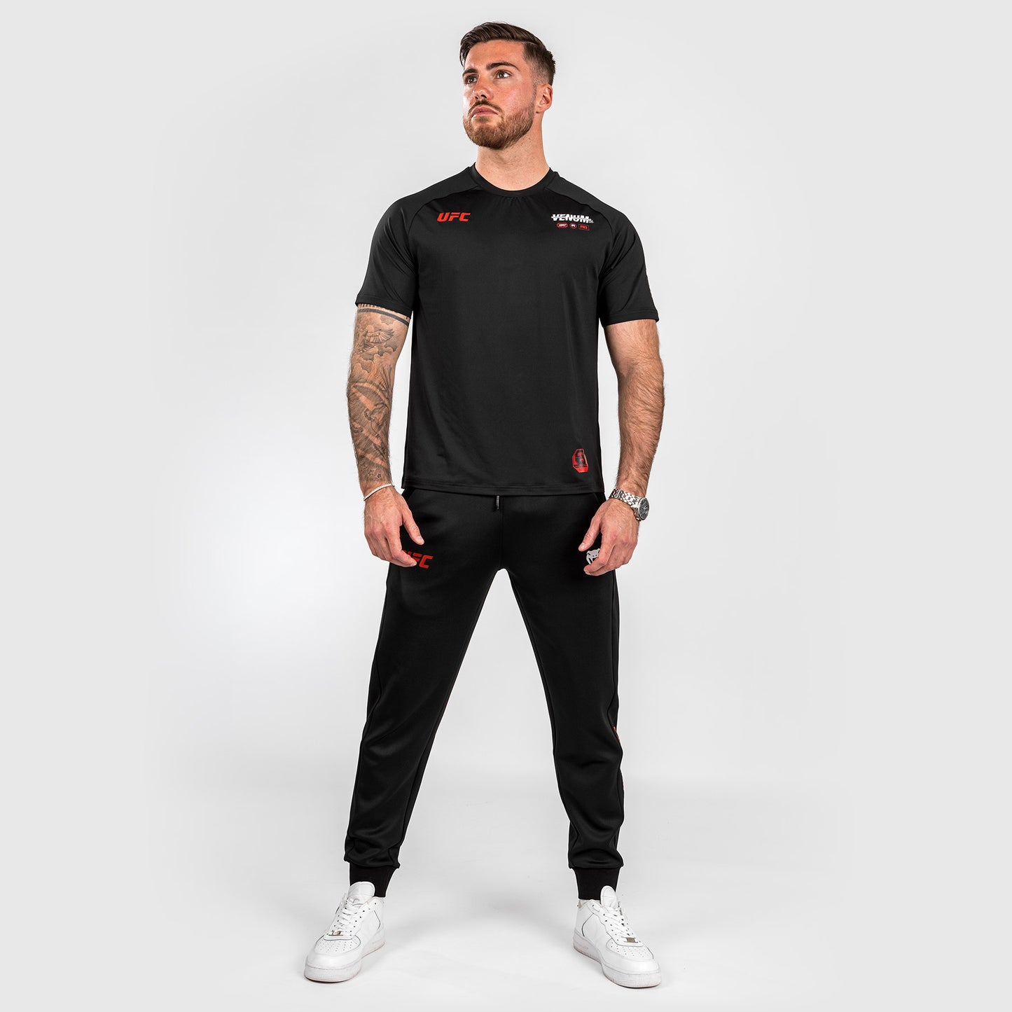 UFC Adrenaline by Venum Fight Week メンズ・ドライテックTシャツ - ブラック