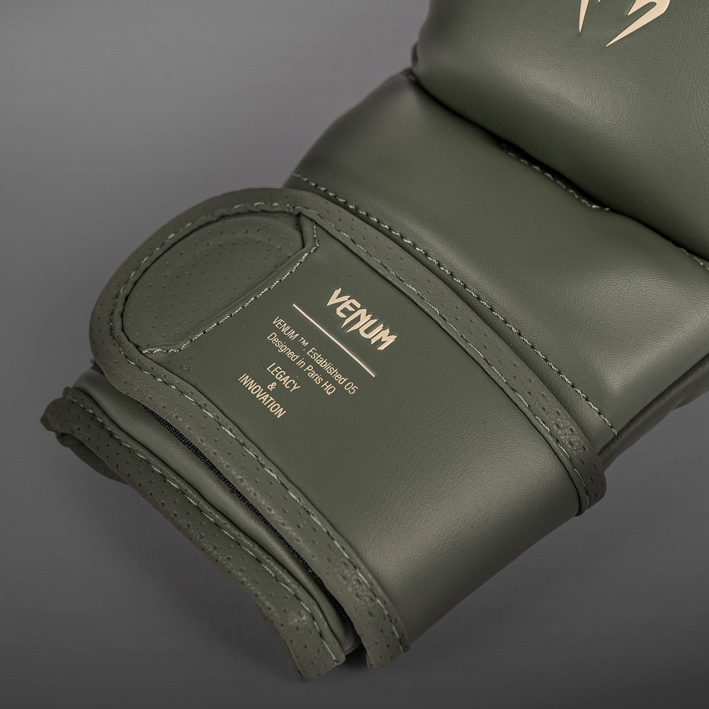 Venum Impact Evo MMAスパーリンググローブ - ミリタリーグリーン
