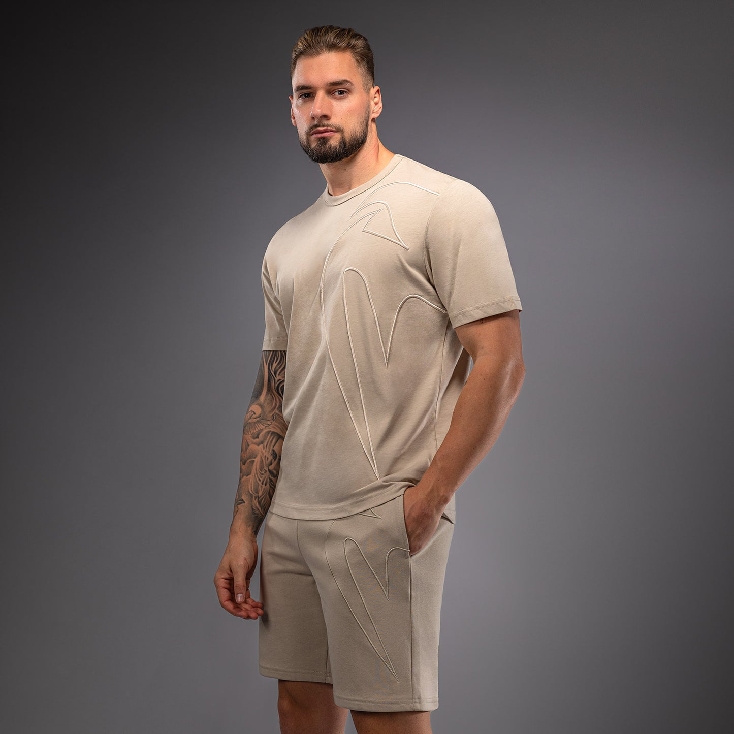 Venum Giant 3D Tシャツ – ライトベージュ