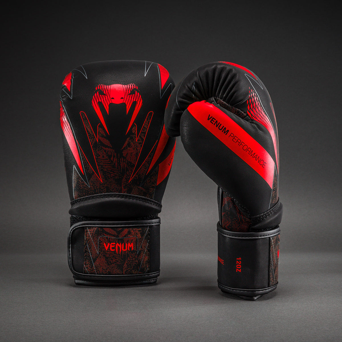 Venum Impact Amazonia Reborn ボクシンググローブ - ブラック/レッド