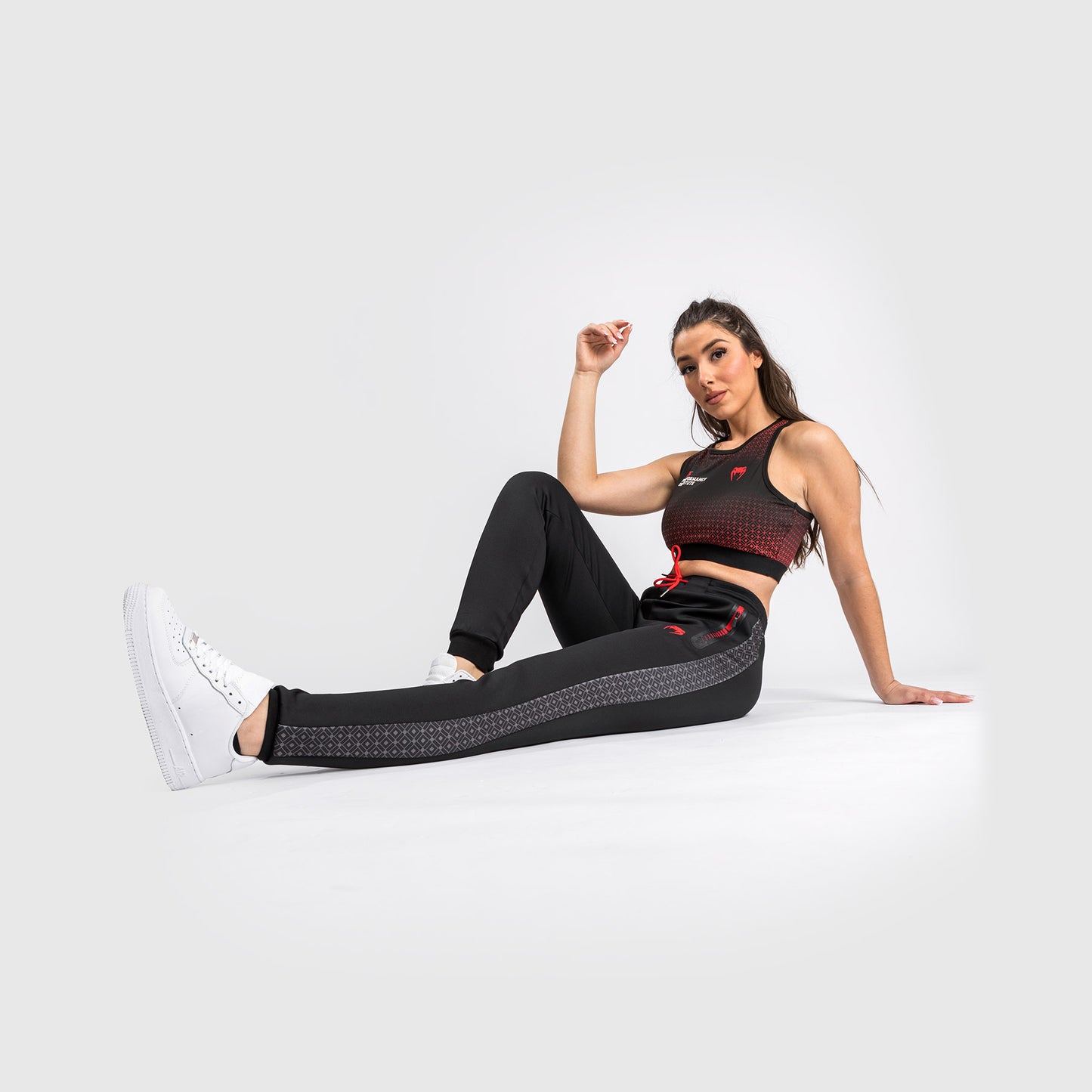 Venum UFCパフォーマンスインスティテュートスウェットパンツ-女性用-黒/赤