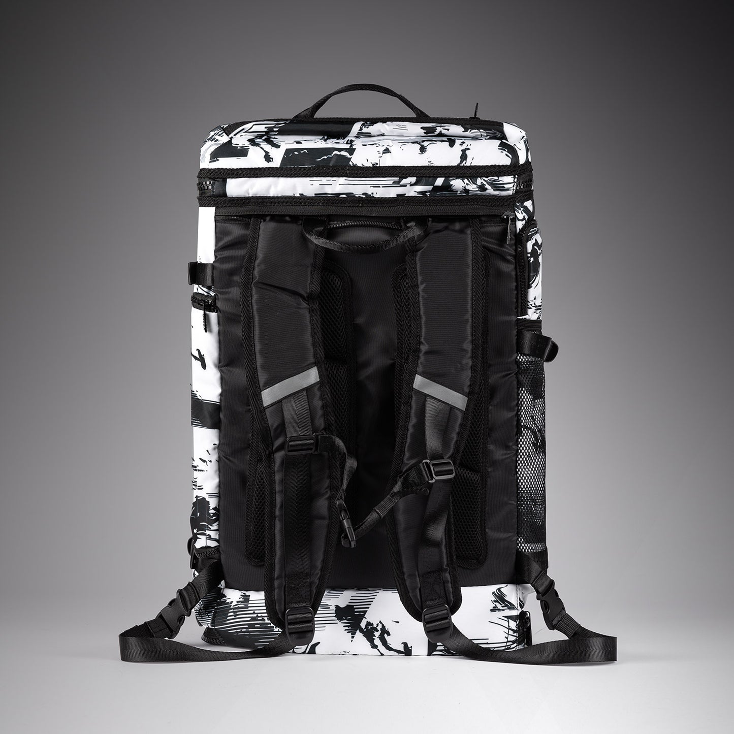 UFC Zenith by Venum Authentic Fight Week スポーツバッグ - ホワイト