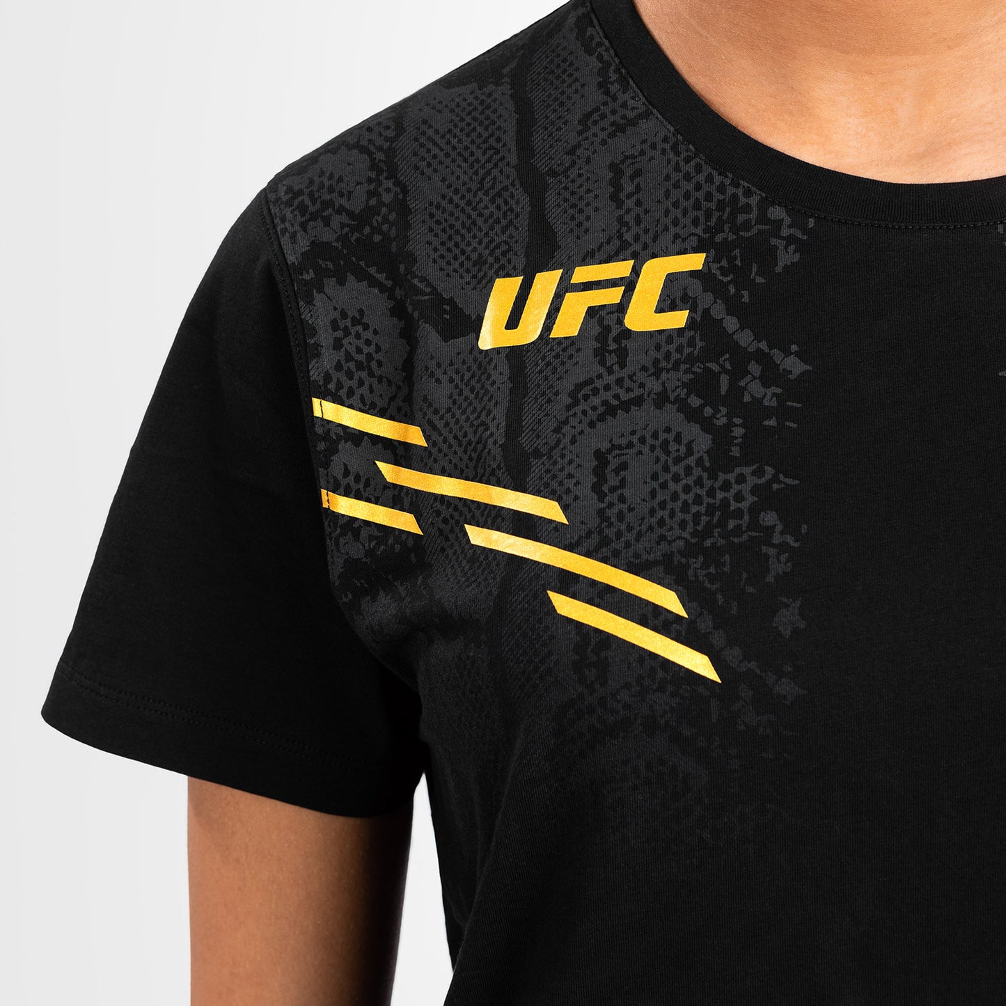UFC Adrenaline by Venum Replica 女性用半袖Tシャツ - Champion