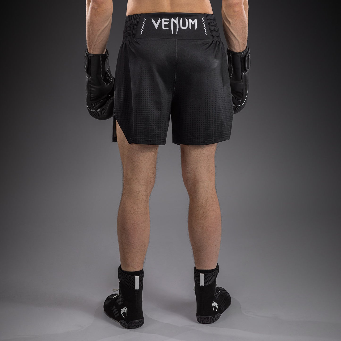 Venum Stealth ボクシングショーツ – ブラック/ホワイト