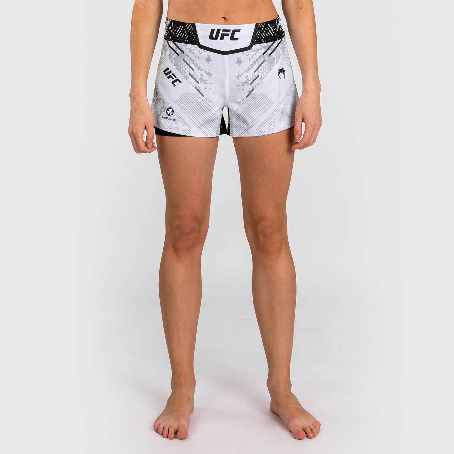 UFC Adrenaline by Venum Authentic Fight Night 女性用ファイト・ショート（ホワイト