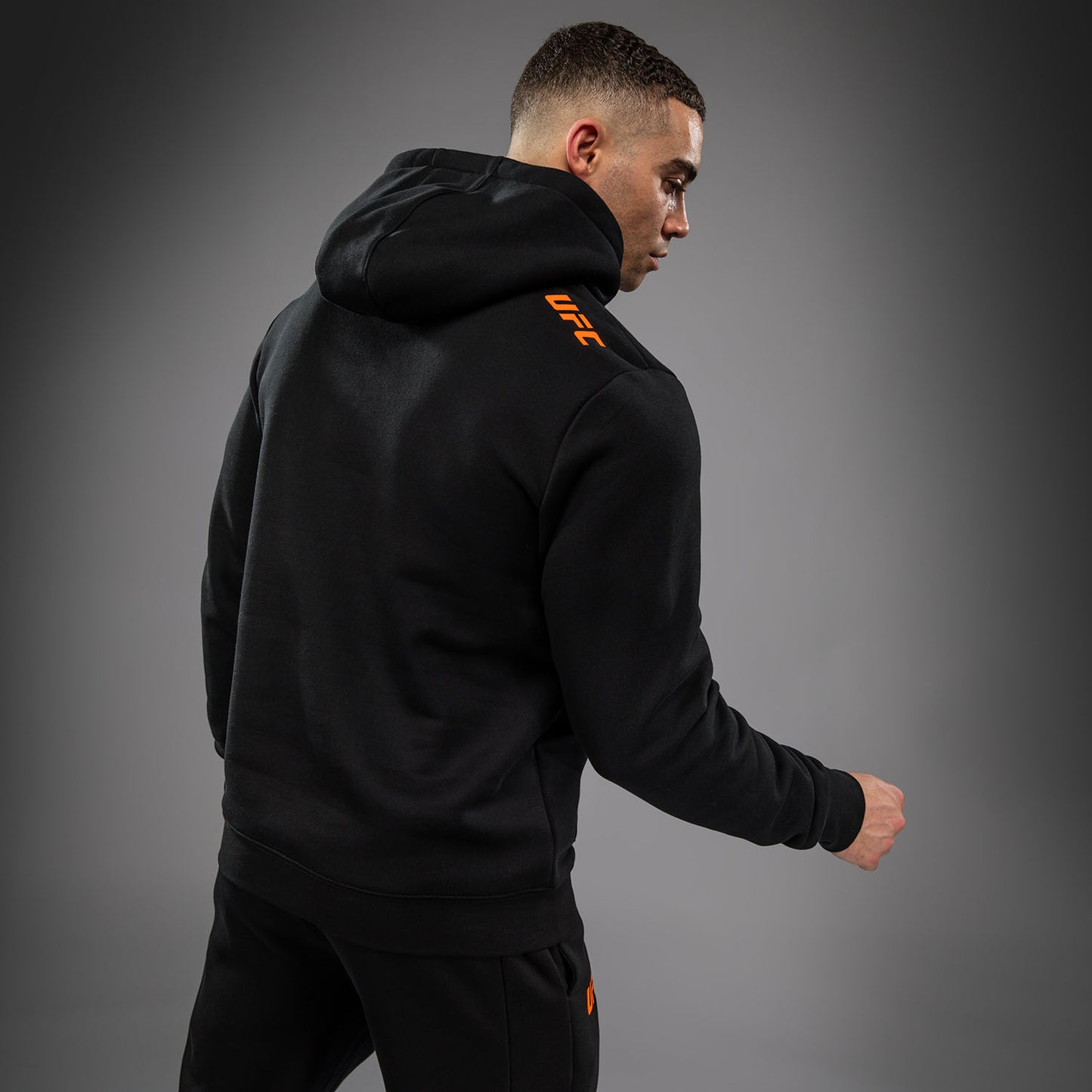 UFC Zenith by Venum Authentic Fight Week プルオーバーパーカー メンズ - ブラック