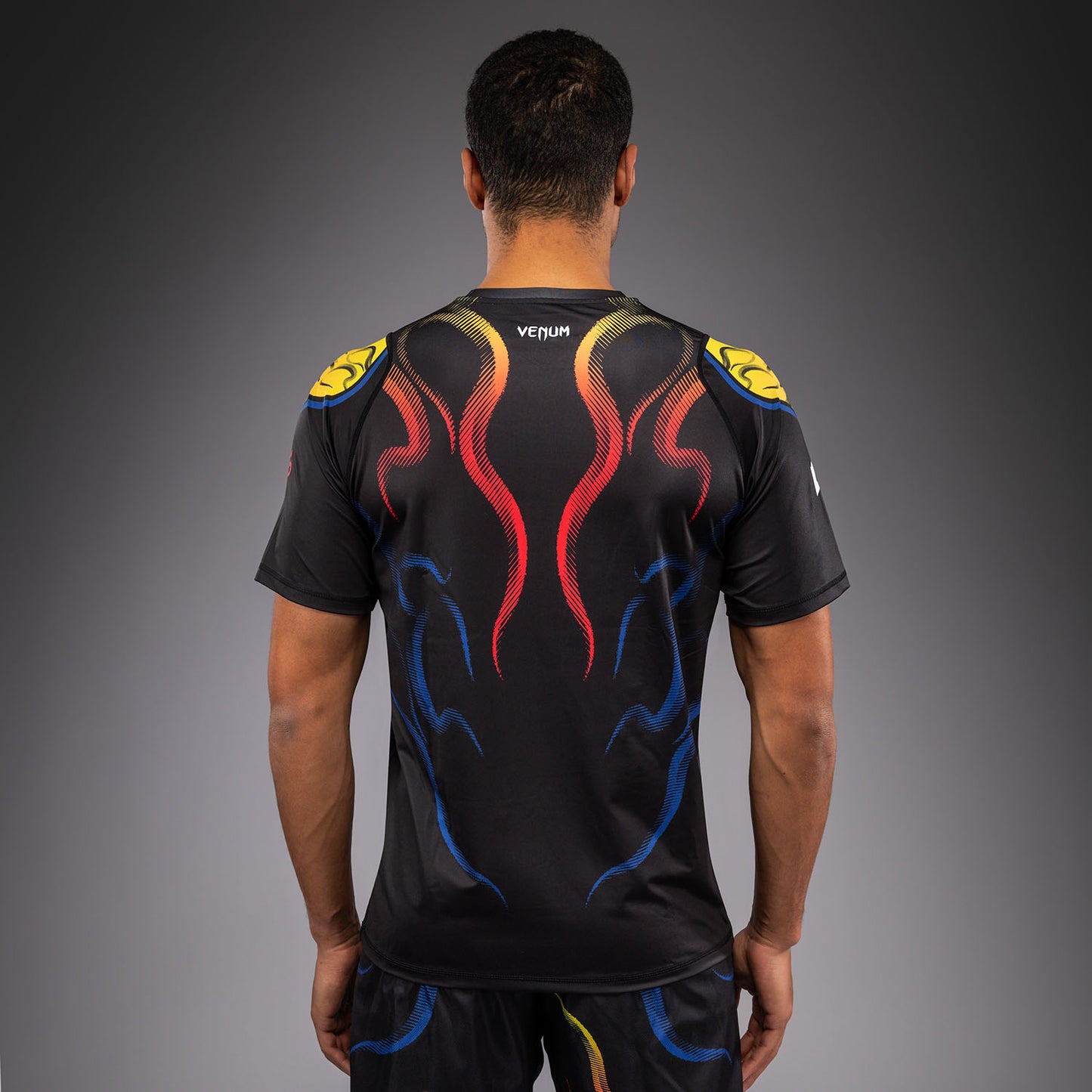 Venum x TEKKEN 8 ドライテックTシャツ ヨシミツ - ブラック/オレンジ