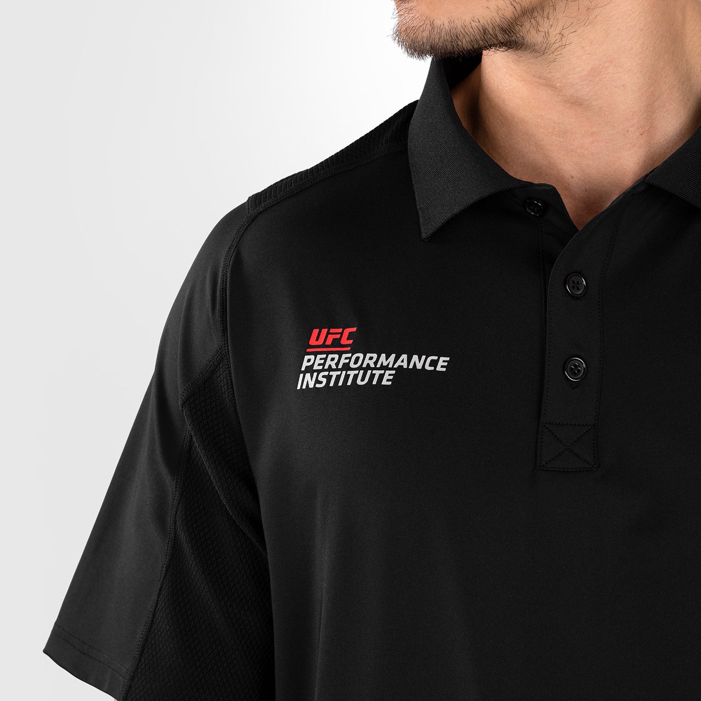 UFC Venum Performance Institute 2.0 男性用ポロシャツ - ブラック/レッド