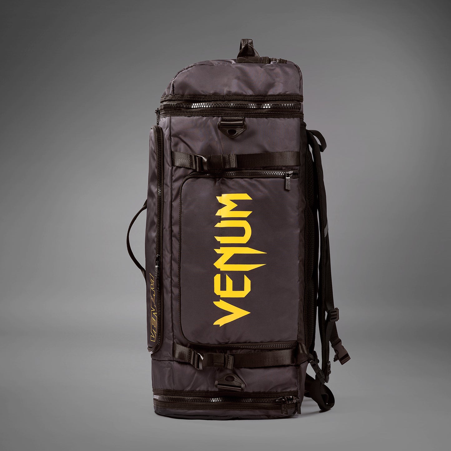 UFC Fusion by Venum Fight Week スポーツバッグ - アーセンブラウン