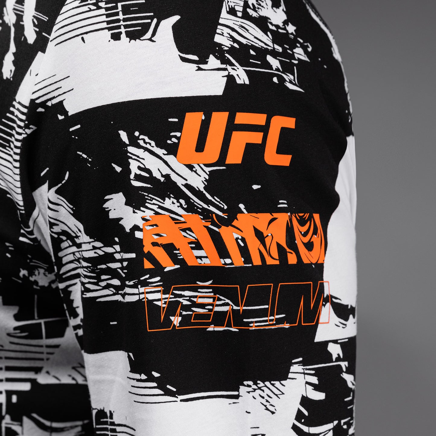 UFC Zenith by Venum Authentic Fight Week 長袖Tシャツ メンズ - ホワイト