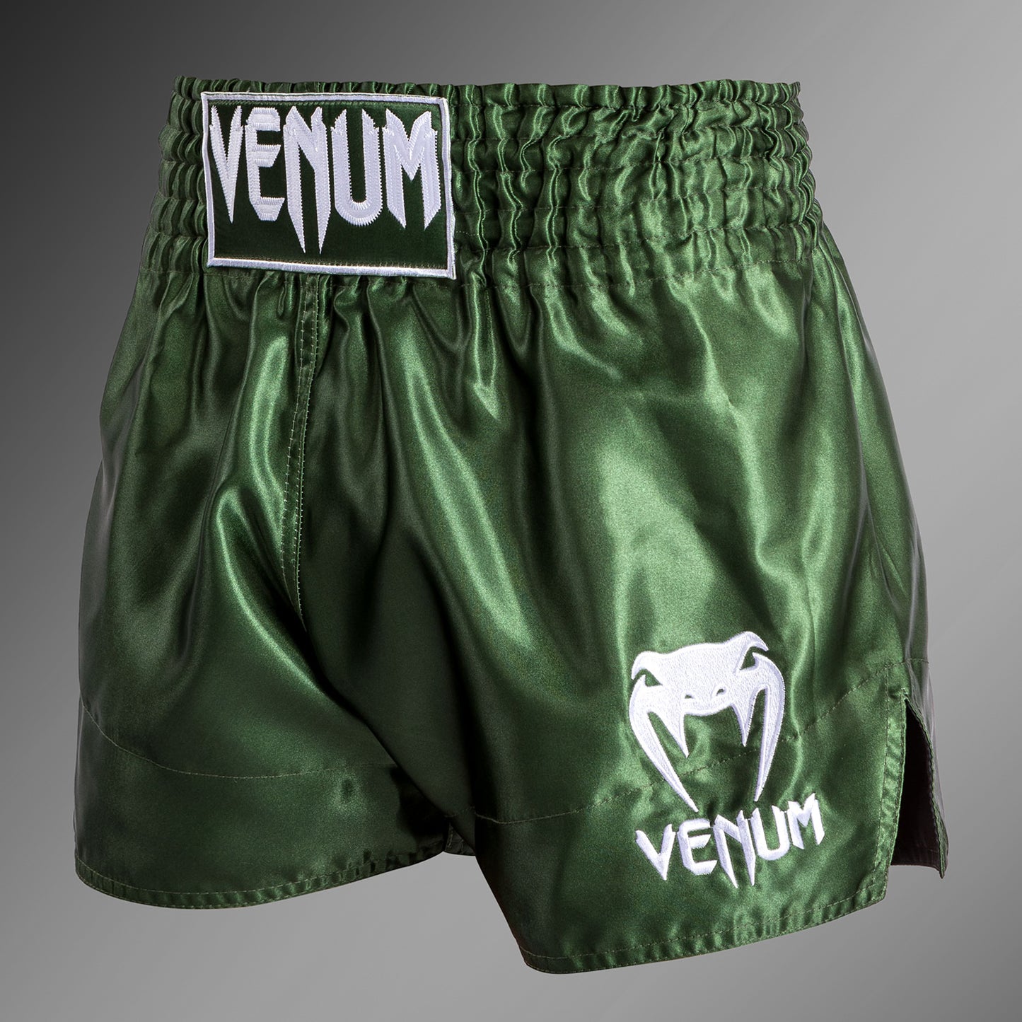 Venum Classic ムエタイ・ショート カーキ／ホワイト