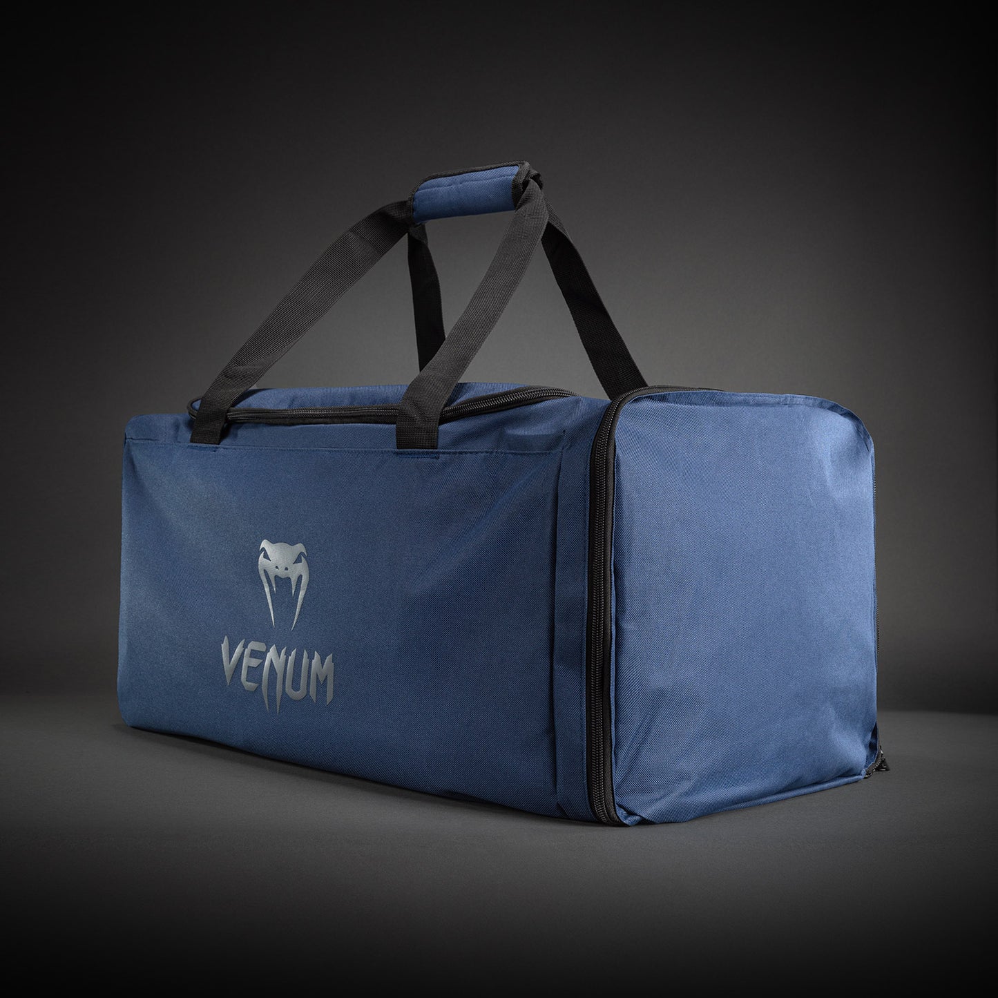 Venum Essential スポーツバッグ (61L) - ネイビーブルー
