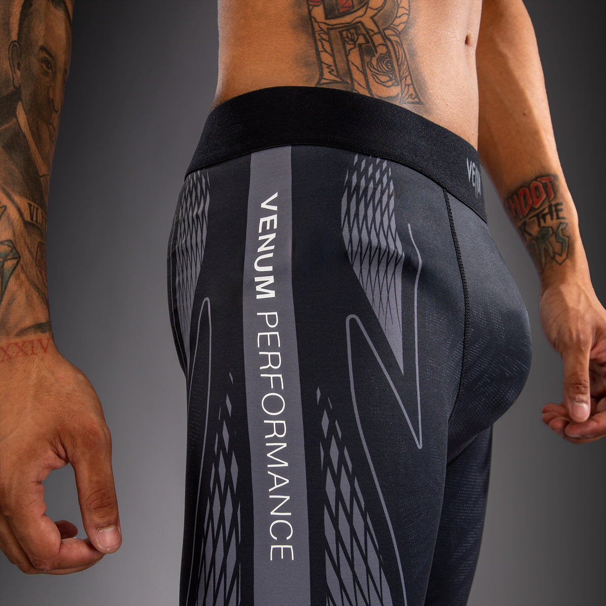 Venum Amazonia Reborn コンプレッションショーツ - ブラック/グレー