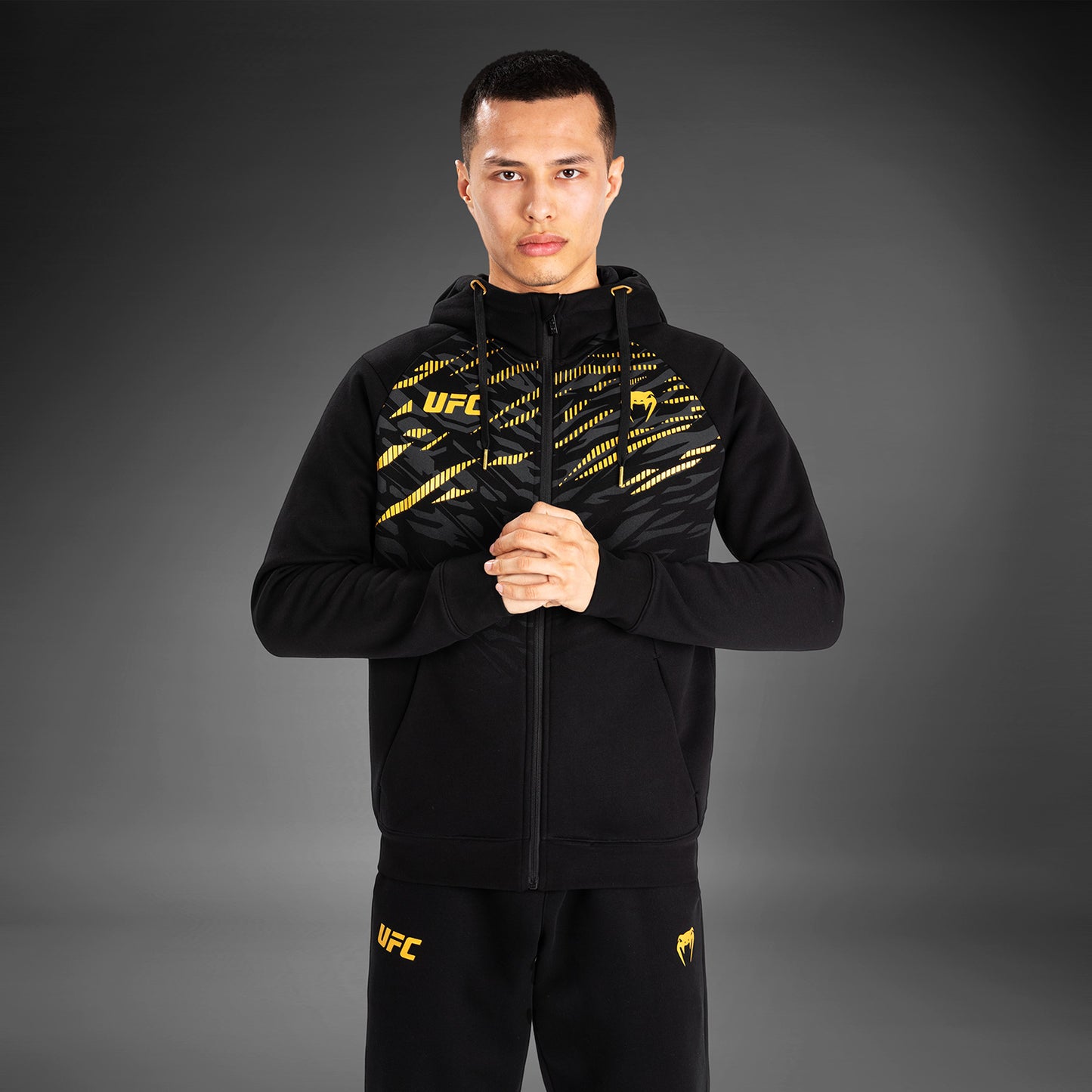 UFC Fusion by Venum Replica ジップ付きスウェットシャツ（男性用） - チャンピオン